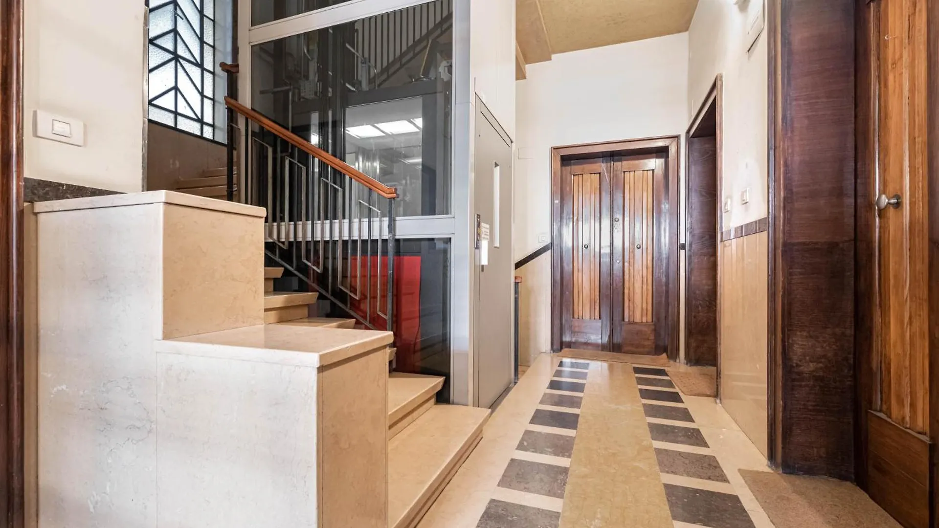 Piazza Isolo Central Apartment فيرونا