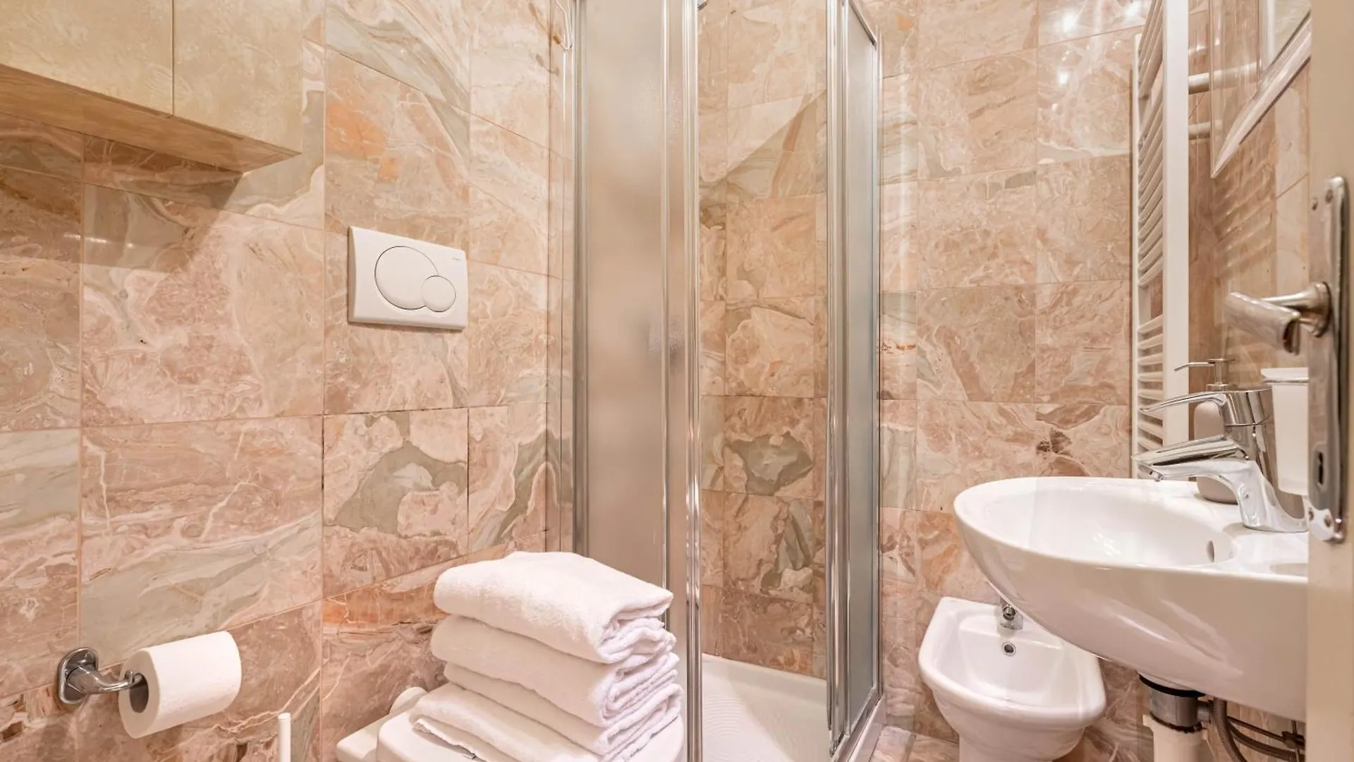 Piazza Isolo Central Apartment فيرونا